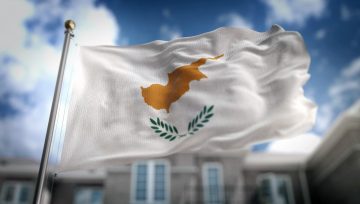 Šta simbolizuje zastava Kipra?