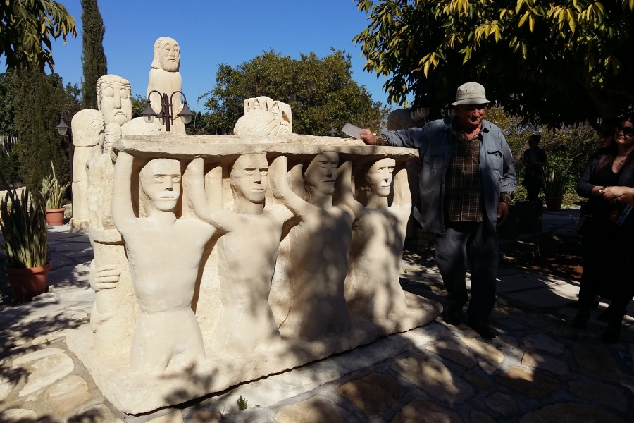 Park skulptura Petreon Larnaka Mazotos Kipar