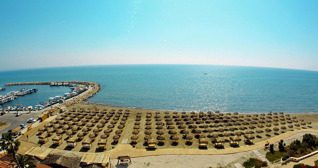 Plaza Kastella Larnaka Kipar
