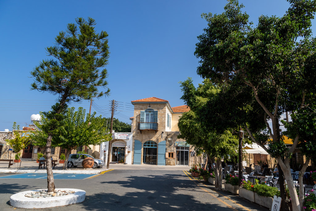Polis, Kipar